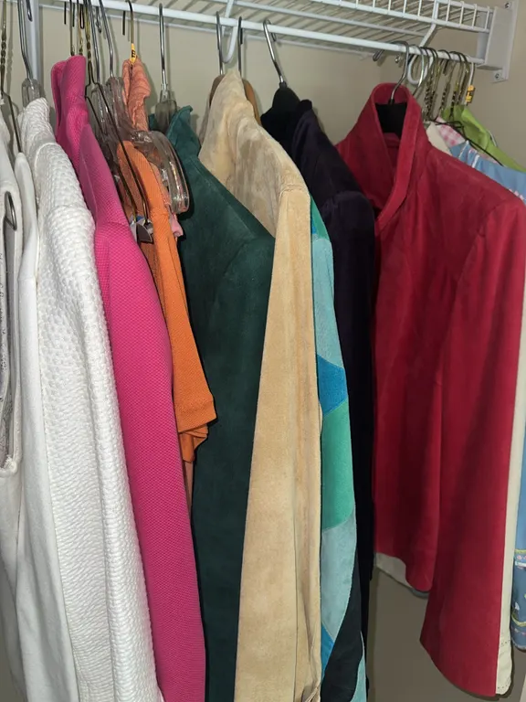 Ladies clothing – leather/suede jackets, vintage clothing