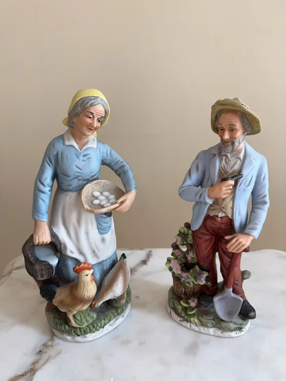 Farmer figurines