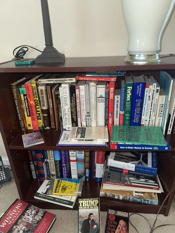 Small bookcase and lamps