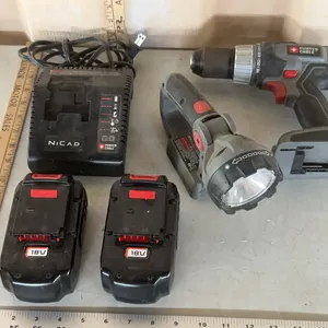 Porter Cable Circular Drill, Light, 2 Batteries, 1 Charger, Not Tested/Battery Needs Charged
