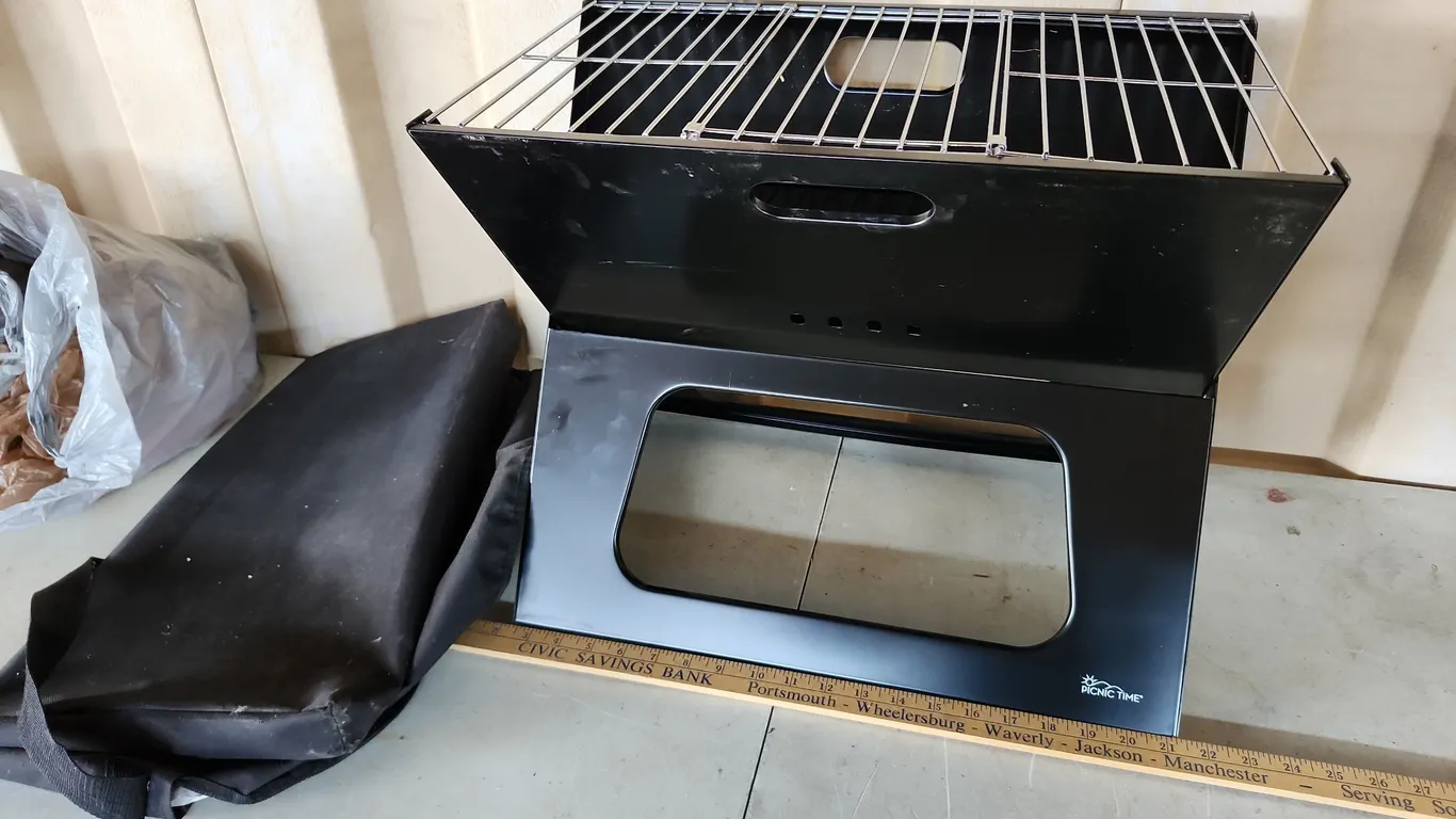Picnic Time X-Grill Portable Charcoal BBQ Grill W/Carry Bag, Appears Unused