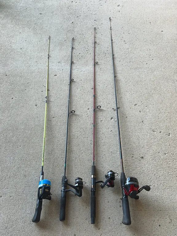 4 Fishing Poles