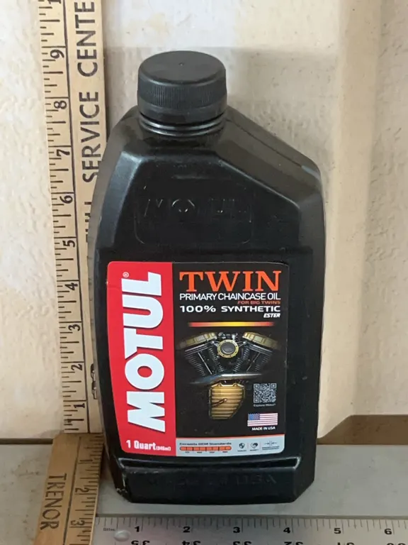 New Motul Twin Primary Chaincase Oil For Big Twins 100% Synthetic 1 Qt.