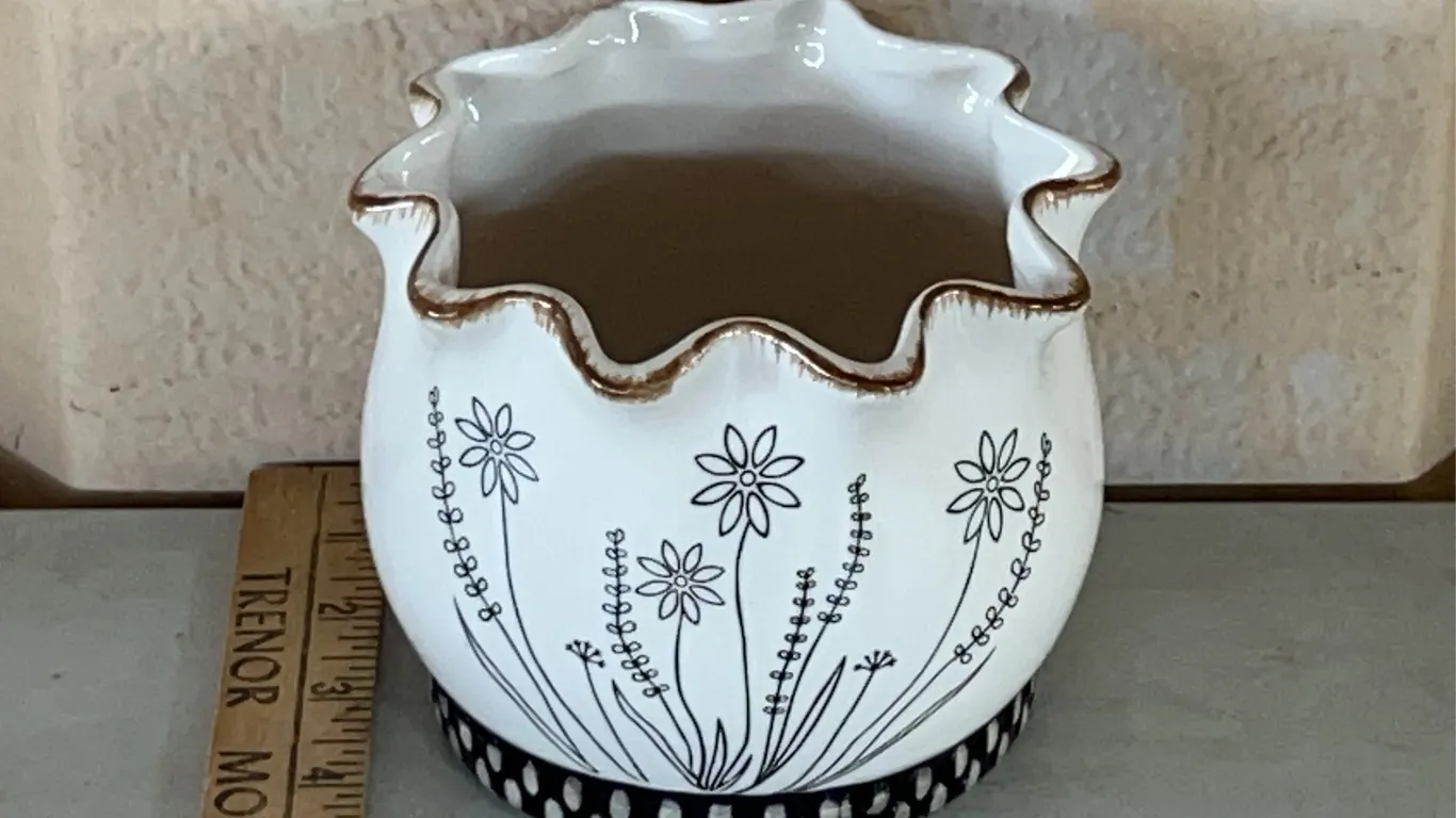Ceramic Flower Planter 5.25"X4.25"