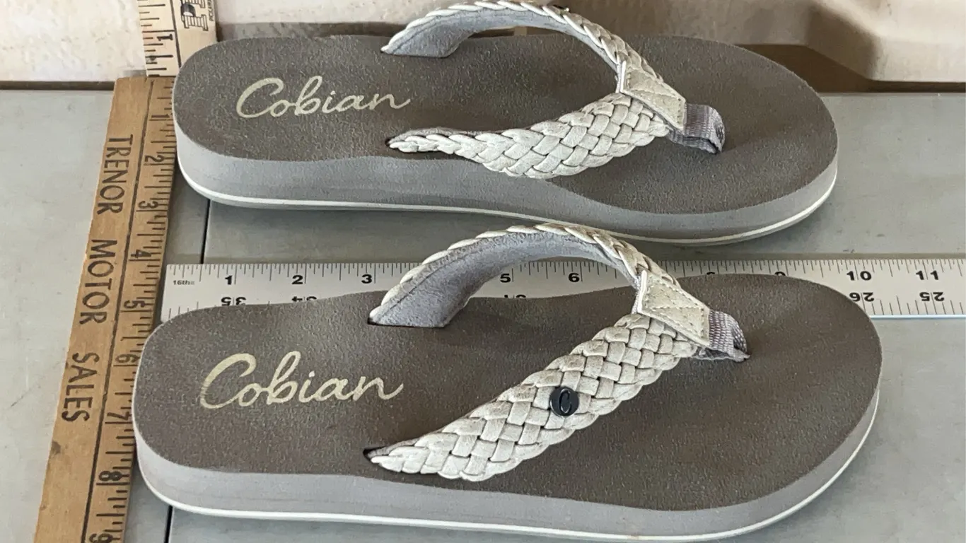 Cobian Flip-Flops Size 3.5-6, Lightly Used