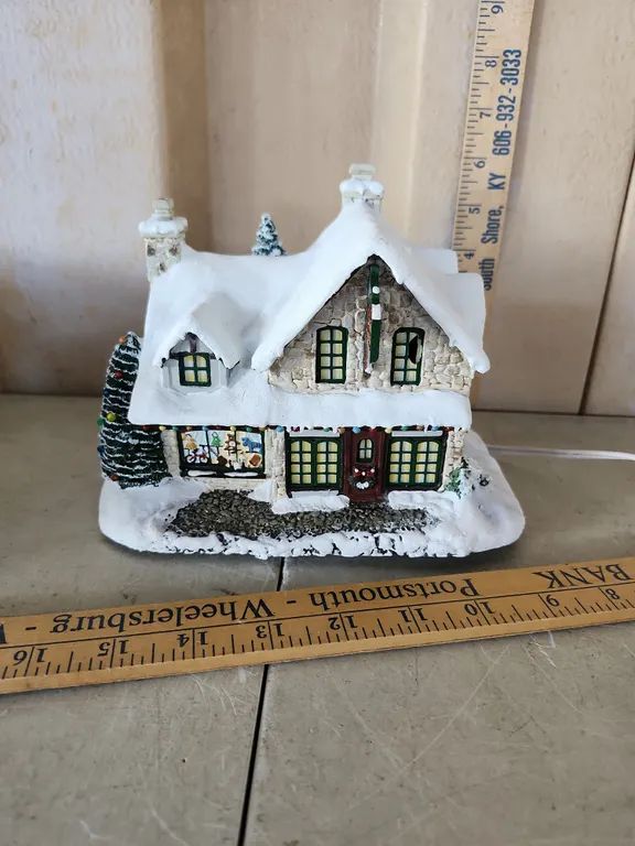 2001 Thomas Kinkade Hawthorne Village "Santa's Workshop Toys", Sign Has Damage