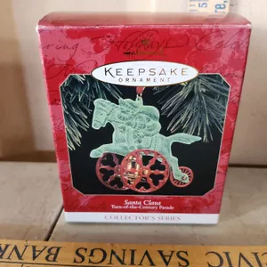 1997 Hallmark Keepsake Santa Claus Turn-Of-The-Century Parade