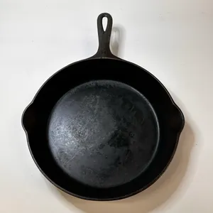 Griswold Cast Iron Skillet No. 7