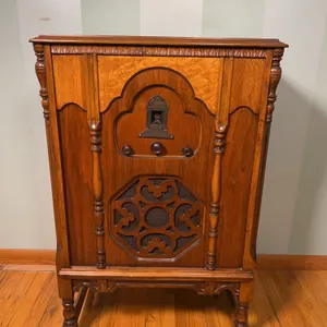 1920's Columbia Console Radio