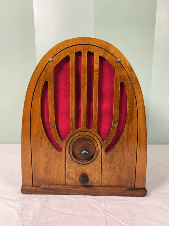 VTG Philco Cathedral Radio