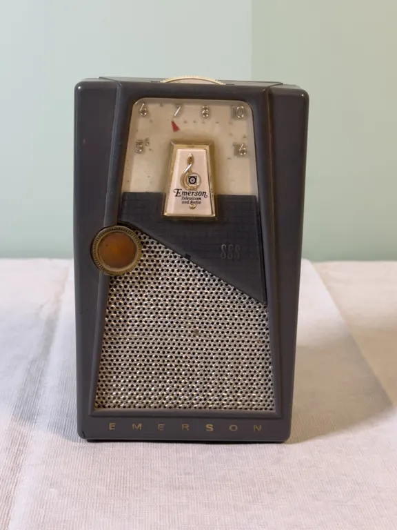 MCM Emerson Portable Radio