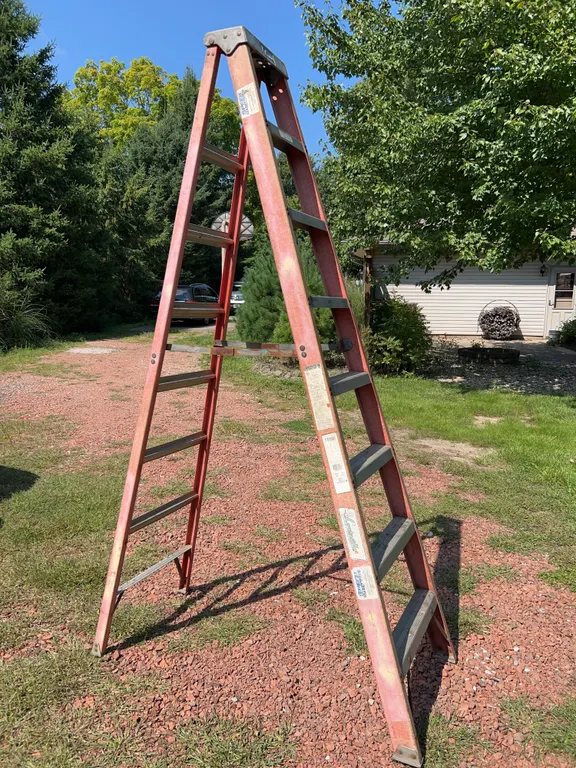Fiberglass Stepladder