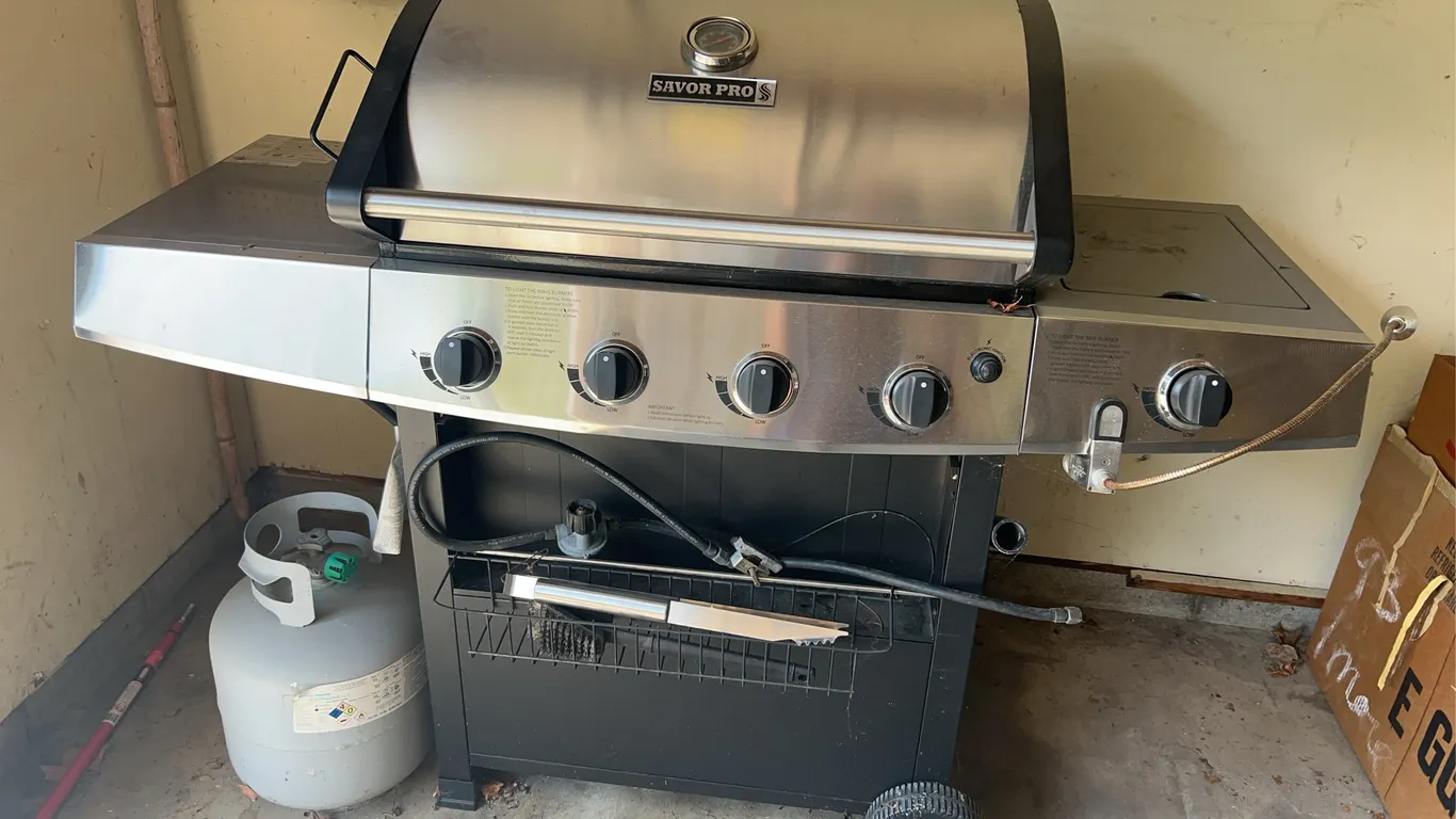 Savor Pro Gas Grill