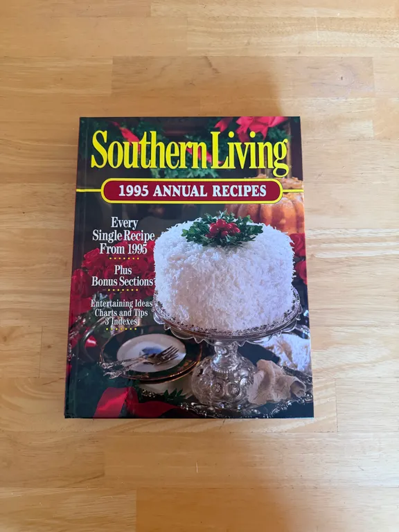 Vintage Southern Living 1995 Annual Recipes Cookbook — Oxmoor House