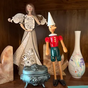 Vintage & Decorative Home Décor Collection – 7-Piece Lot