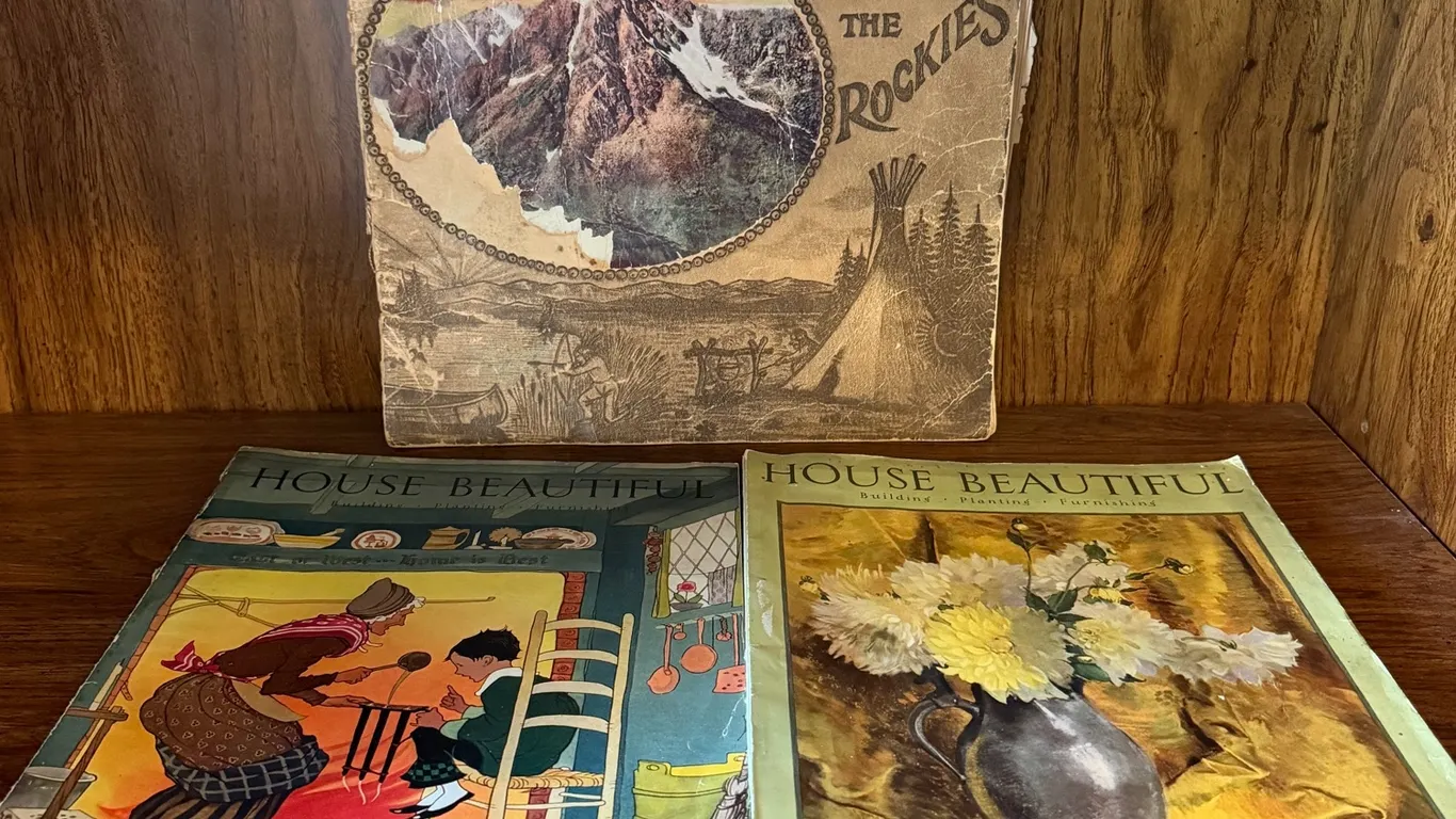 VINTAGE 1920s MAGAZINES & ILLUSTRATED BOOKLETS