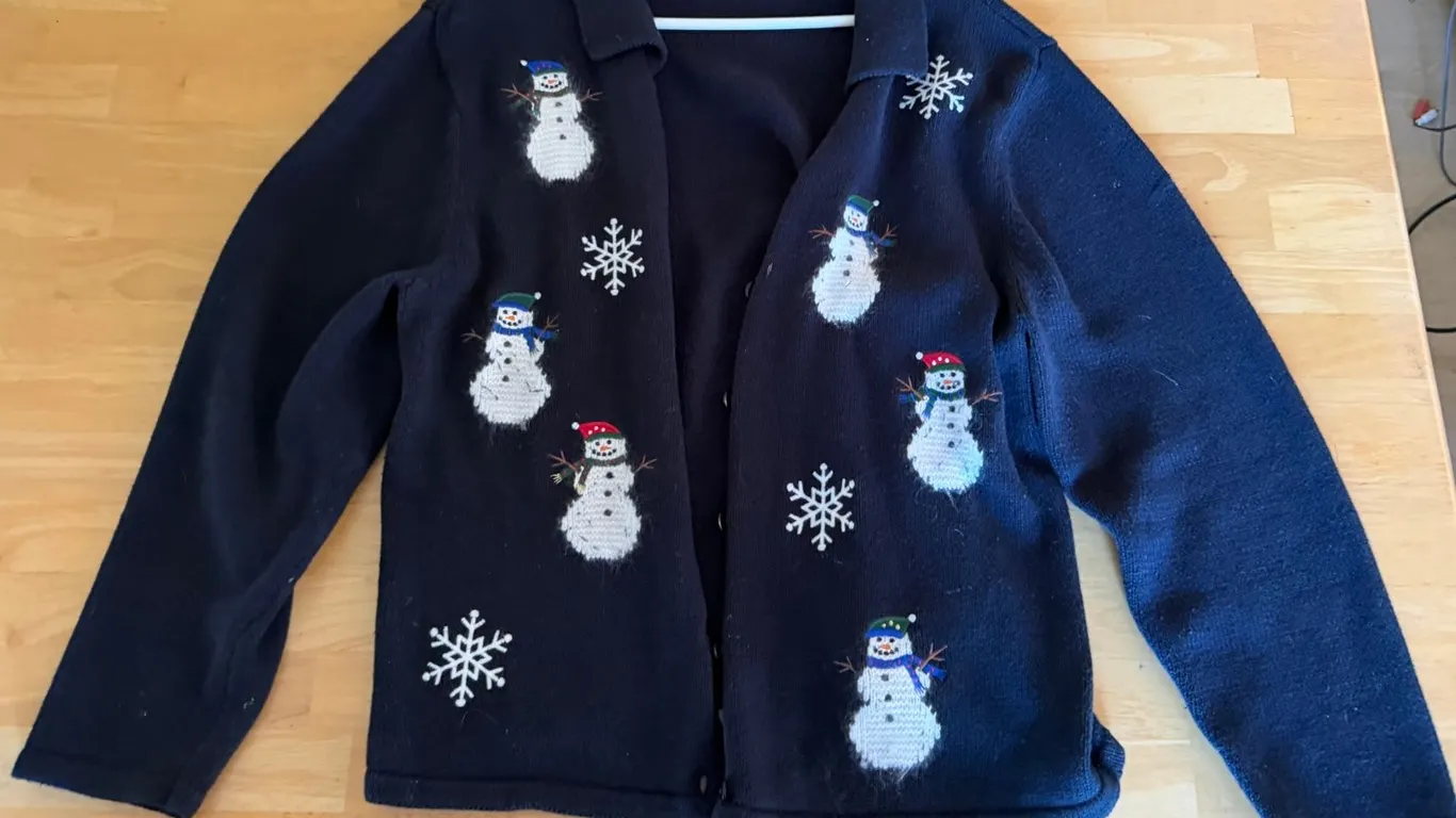 Vintage Crystal Kobe Snowman Embroidered Holiday Cardigan Sweater