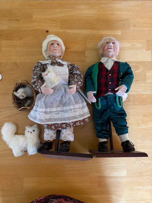 Grandma & Grandpa Country Christmas Small Town USA Doll Pair – World Gallery 18”