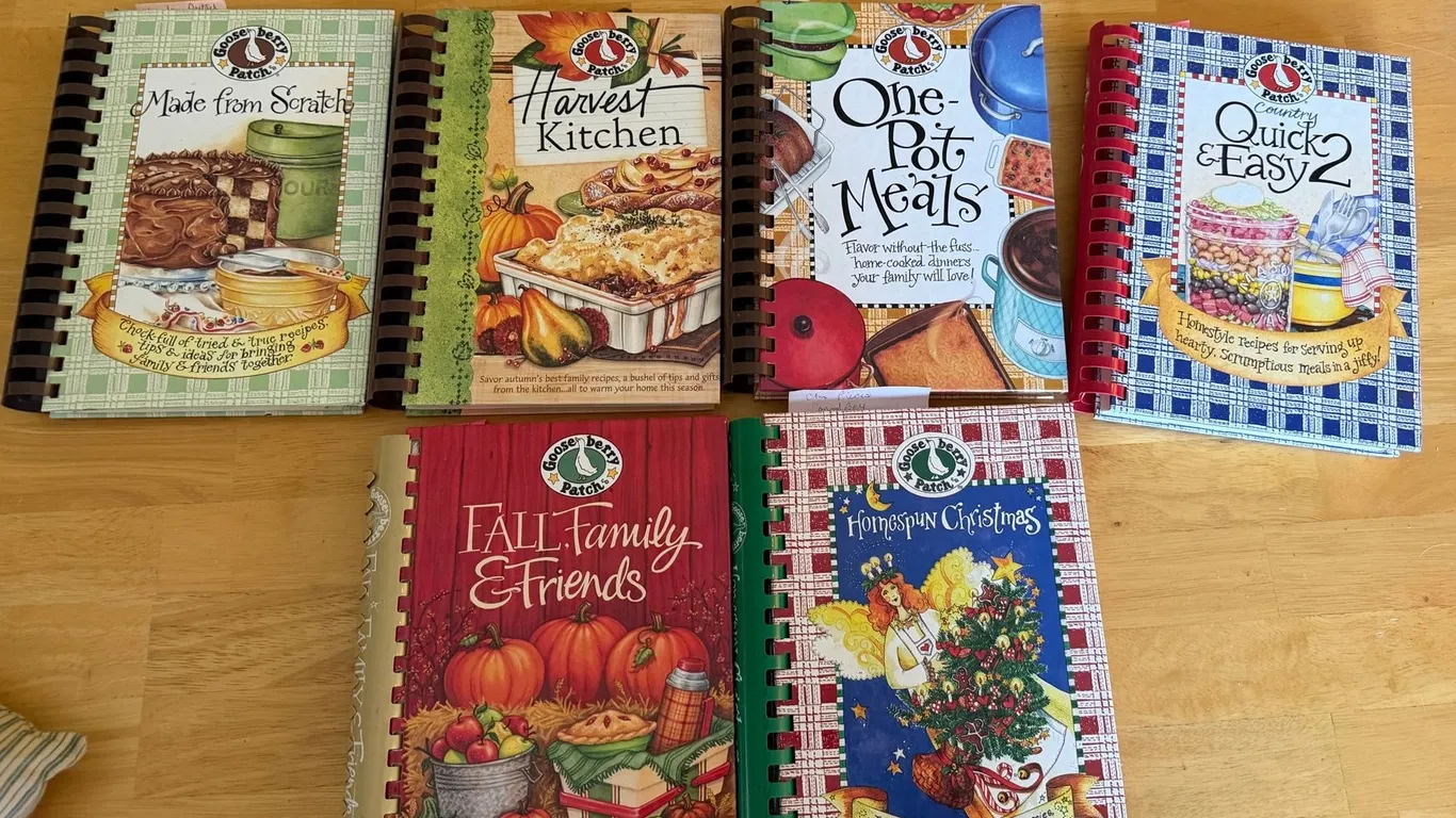 Gooseberry Patch Cookbook Lot – 6 Books – Made from Scratch, Harvest Kitchen, Homespun Christmas & M