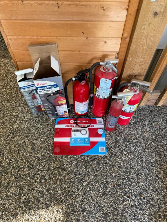 Fire Extinguisher & Carbon Monoxide Alarm Lot