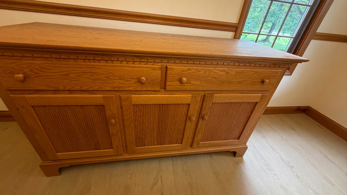 Oak Buffet & China Hutch 2-Piece Set
