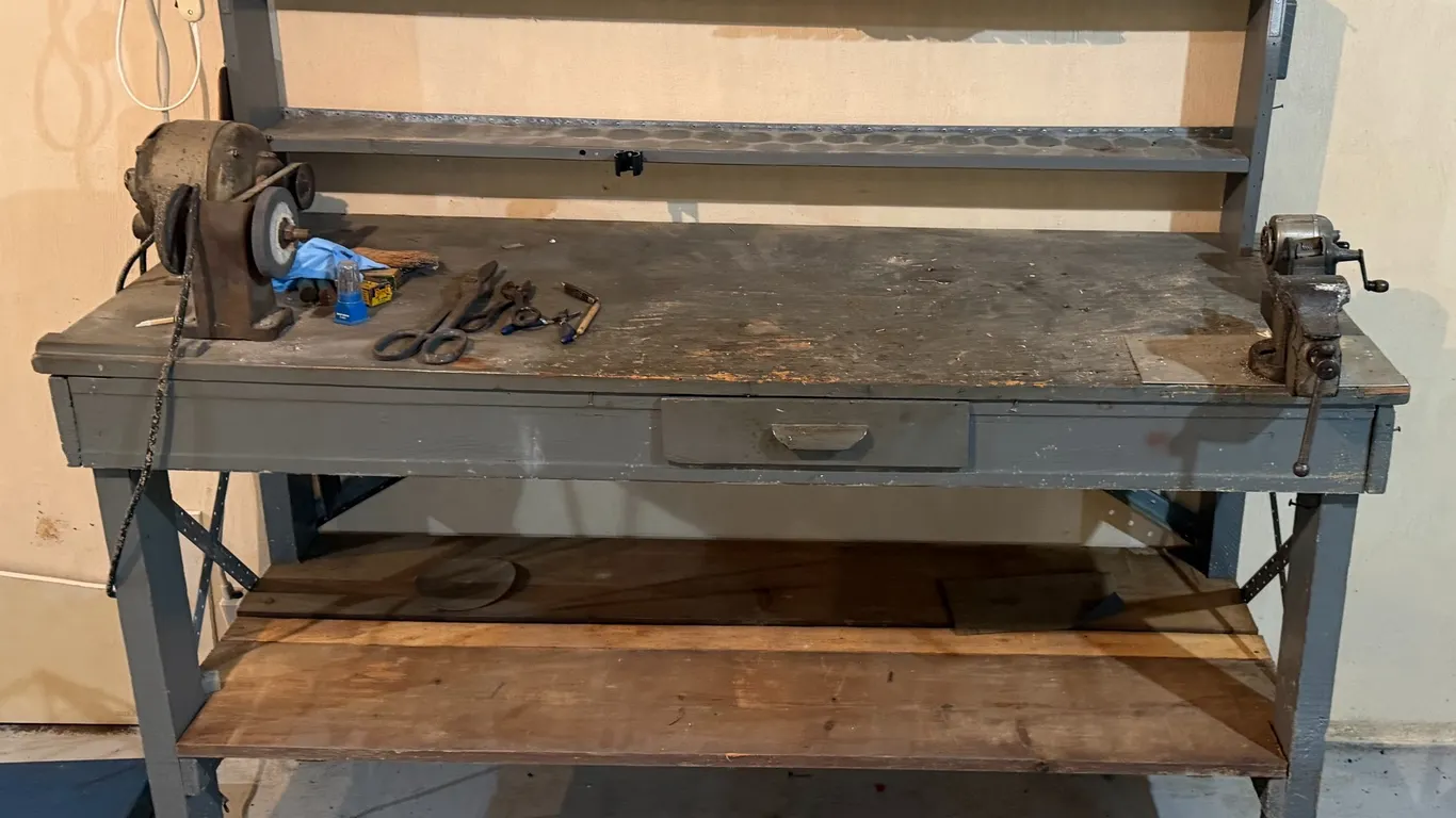 Metal Workbench w/ Grinder, Vise & Shelf
