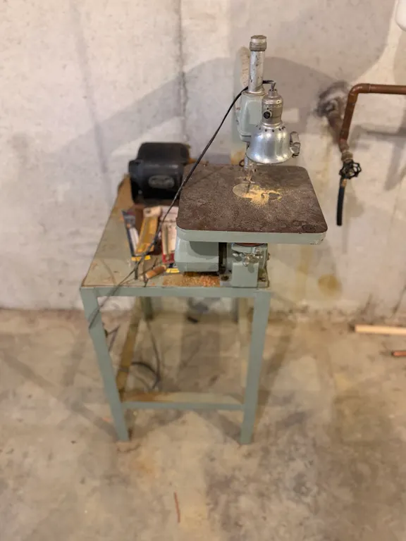 Vintage Homecraft Scroll Saw w/ Stand Maytag Motor & Blades