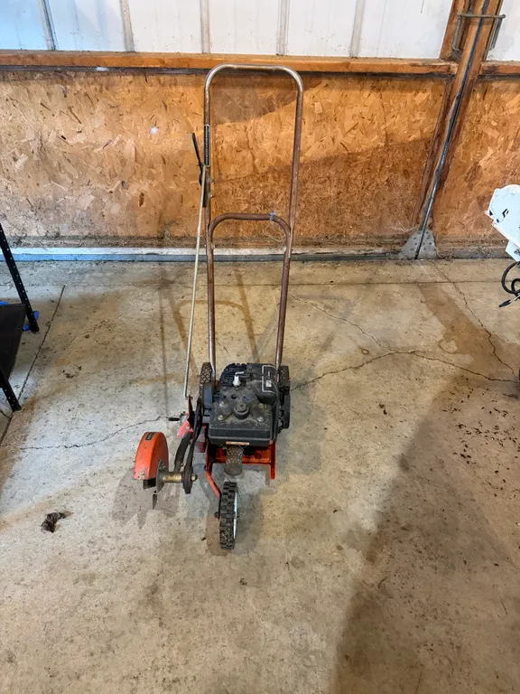 Craftsman 3.0 HP Gas Lawn Edger / Trimmer