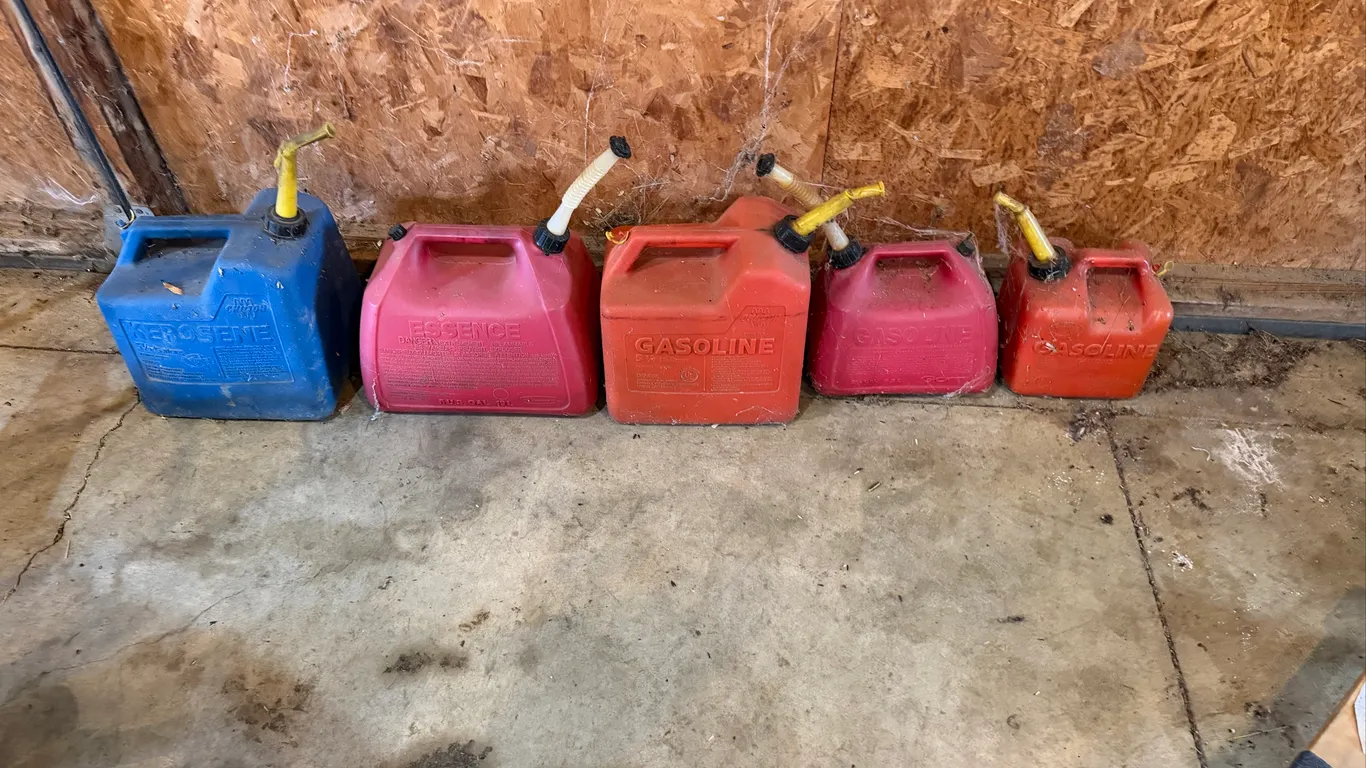 Lot of 5 Plastic Gas & Kerosene Fuel Cans
