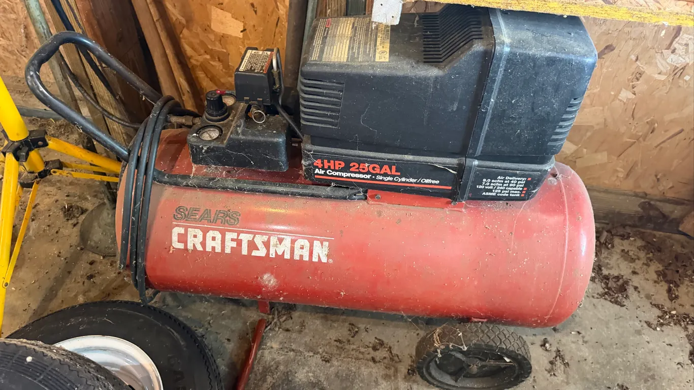 Craftsman 4 HP 25 Gallon Air Compressor