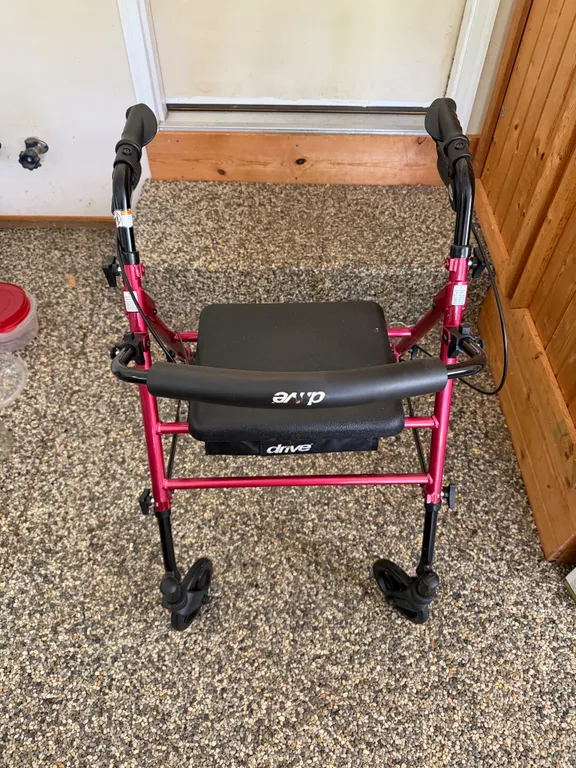 Drive Medical Rollator Walker with Seat & Hand Brakes