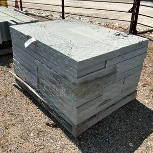 PALLET OF PENNSYLVANIA BLUE STONE PAVERS