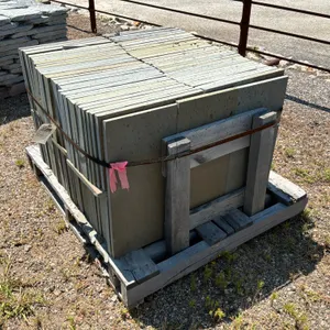 PALLET OF PENNSYLVANIA BLUE STONE PAVERS