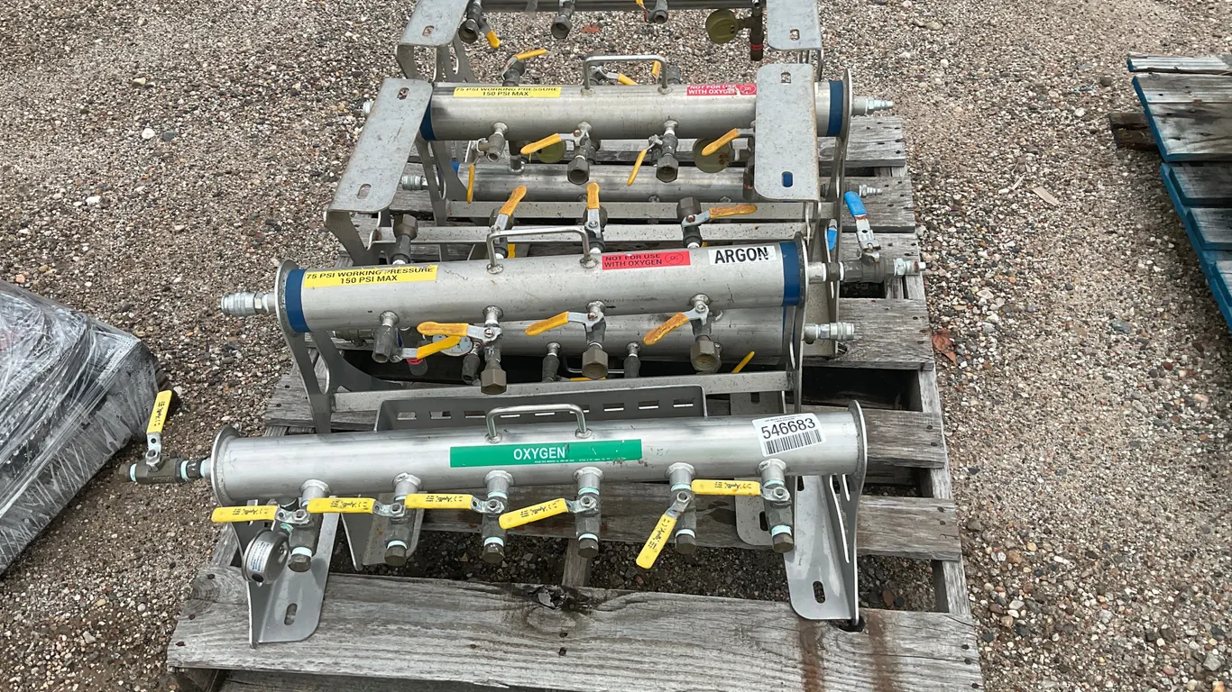 QTY OF 9 ARGON MANIFOLDS & 1 OXYGEN MANIFOLD