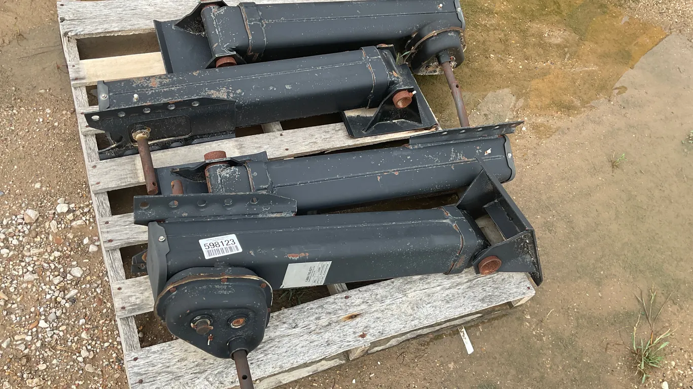 QTY OF 6 TRAILER JACK LEGS