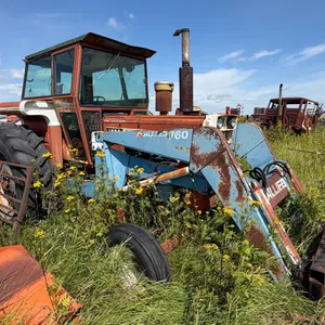 Cockshutt 1855 2wd Tractor w/ Allied 760 Loader