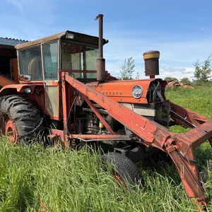 Massey Ferguson 1100 2wd Tractor w/ Loader