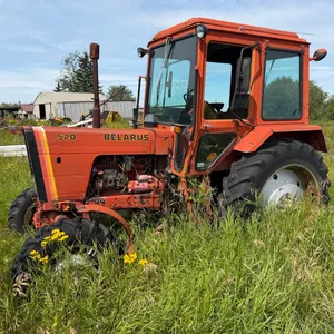 1982 Belarus 520 Fwa Travtor w/ 3pt Hitch