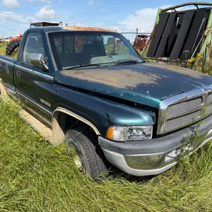 1993 Dodge 2500 Truck, Cummins Turbo Diesel, 4x4, Auto, Single Cab, 8' Box, 438,511km, Green, VIN 1B7KF260XRS515383