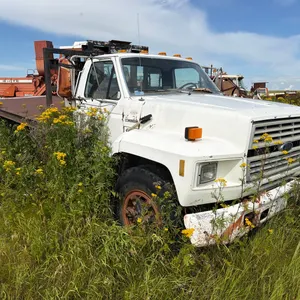 Ford Winch/ Roll Off Deck Truck, 322,256km, Operation unknown
