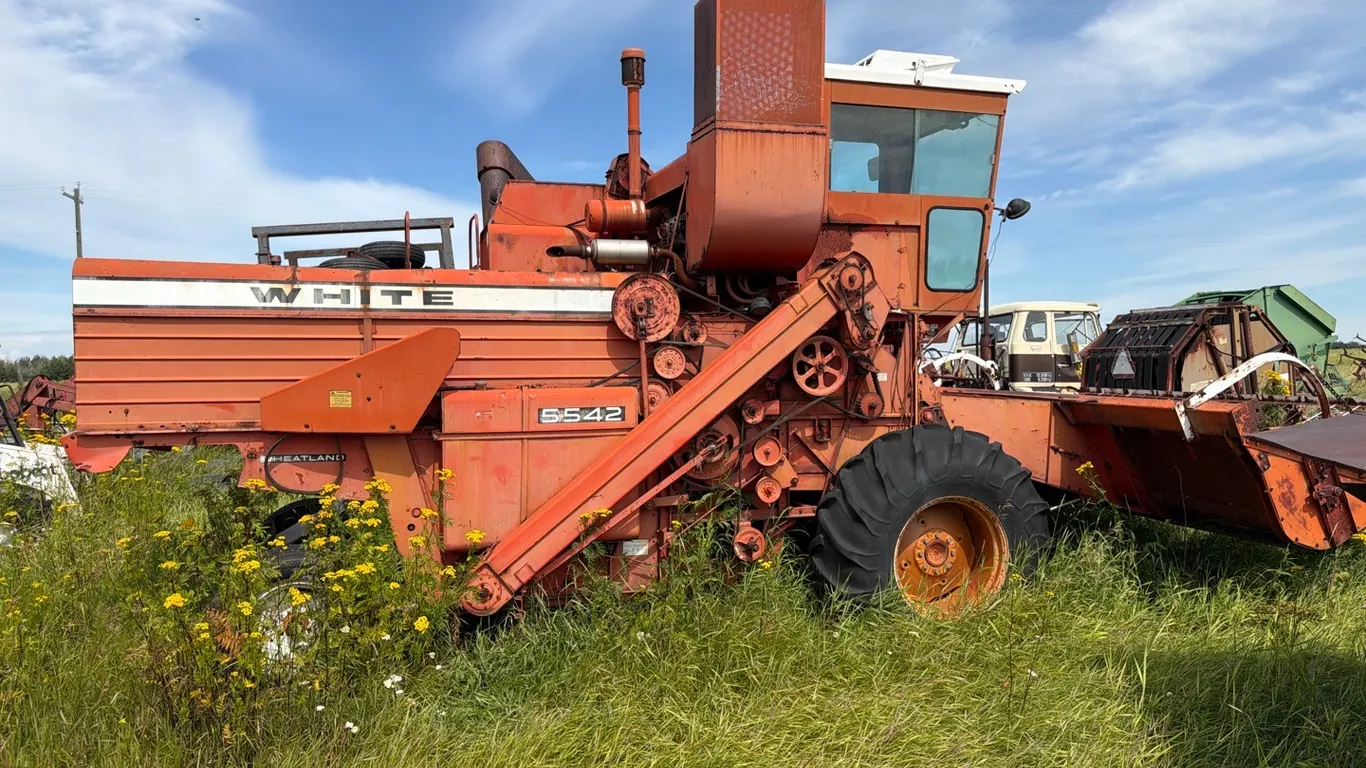 White 5542 Combine