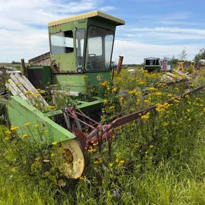 John Deere 800 Swather w/ Cab
