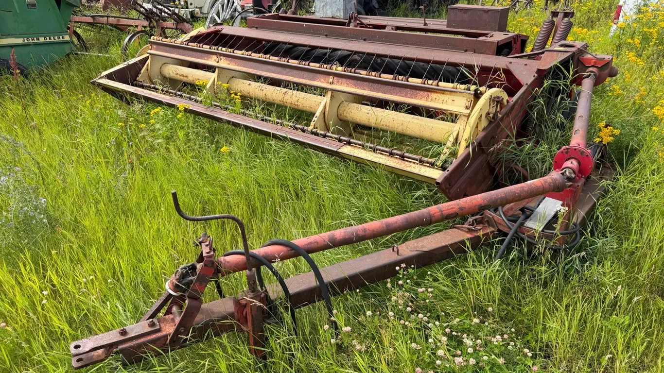 New Holland 479 Haybine, Working