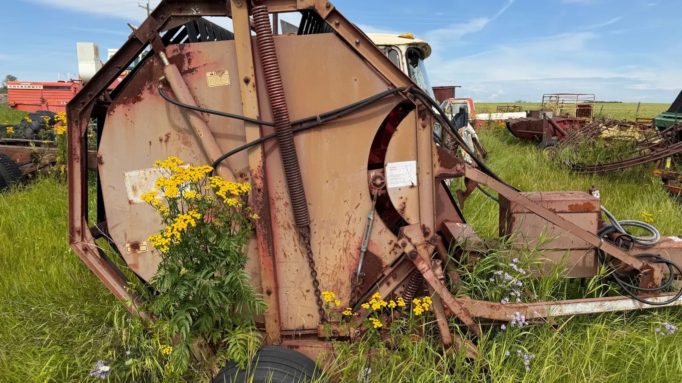 Massey Ferguson 450 Round Baler