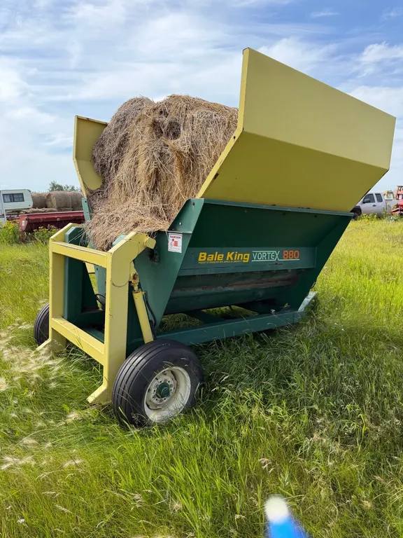 Bale King Vortex 880 Bale Shredder