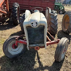 Ford 800 Tractor