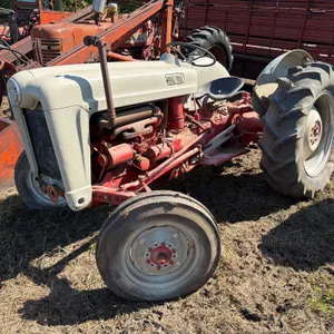 Ford 800 Tractor