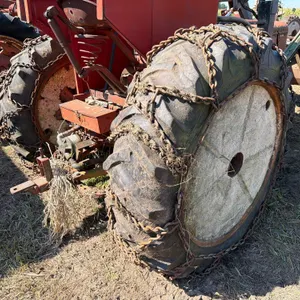 Farmall H Tractor w/ Loader