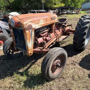 Ford 800 Tractor
