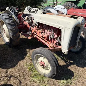 Ford 800 Tractor